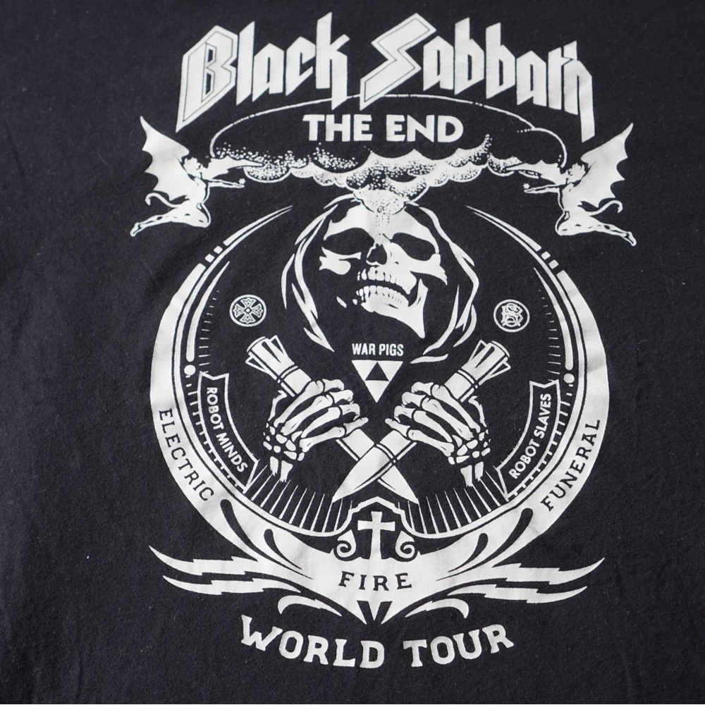 Black Sabbath Men's Black Graphic Tee - Picture 2 of 5